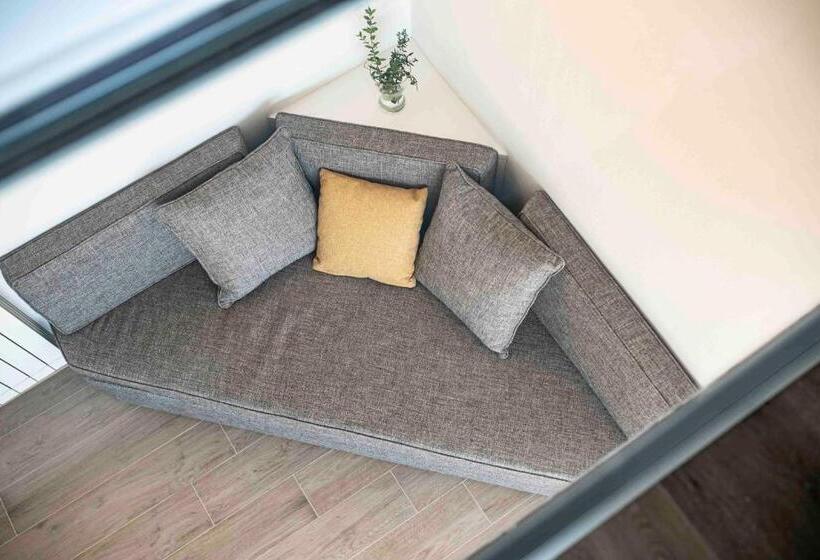 1 Bedroom Apartment Lake View, Aromi Piccolo