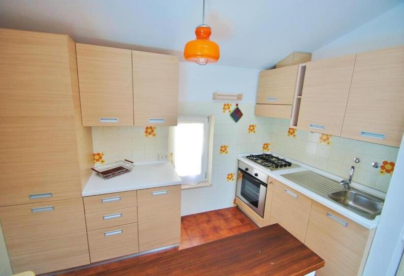 شقة غرفة واحدة, Aromi Piccolo