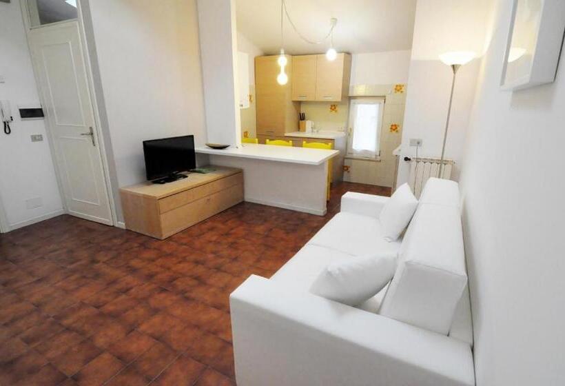 شقة غرفة واحدة, Aromi Piccolo