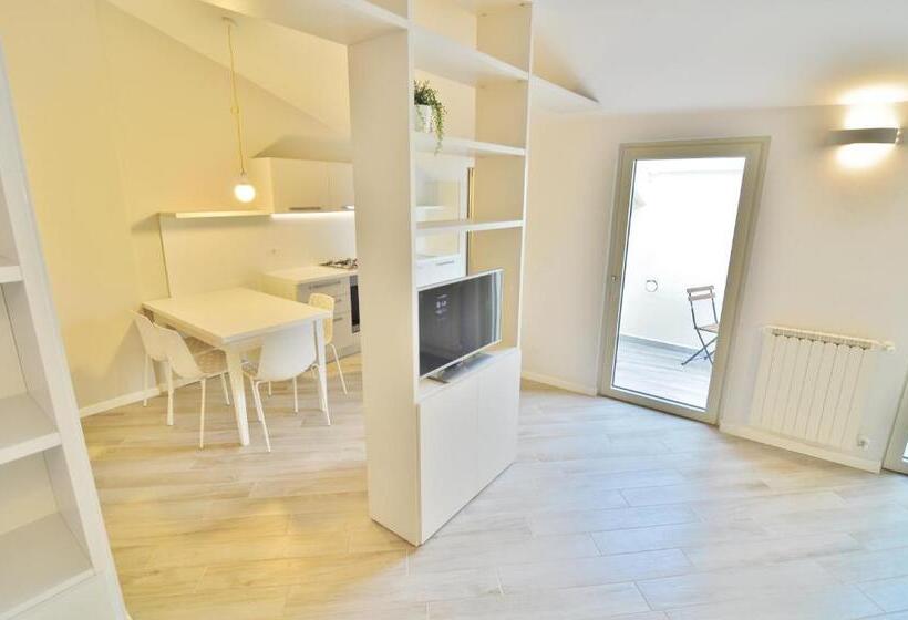Apartamento Ático 1 Quarto, Aromi Piccolo