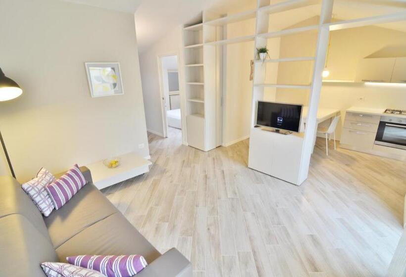 شقة دور أخير غرفة نوم واحدة, Aromi Piccolo