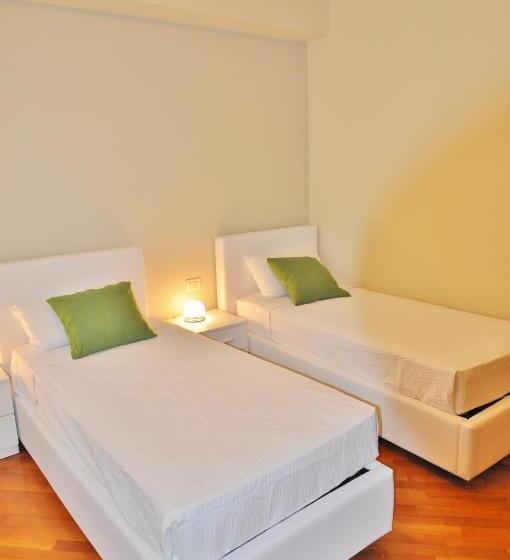 Apartamento 2 Dormitórios, Aromi Piccolo