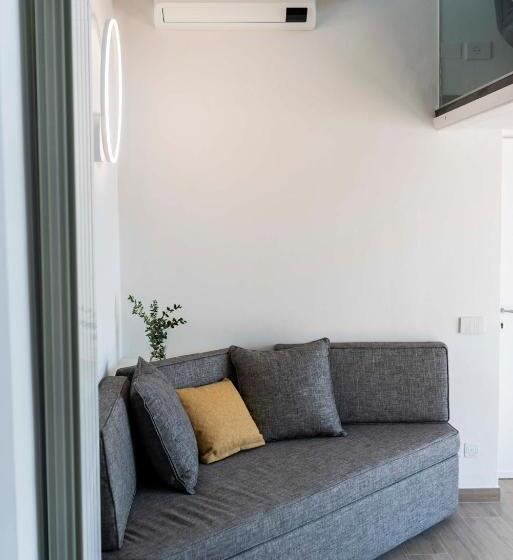 1 Bedroom Apartment Lake View, Aromi Piccolo