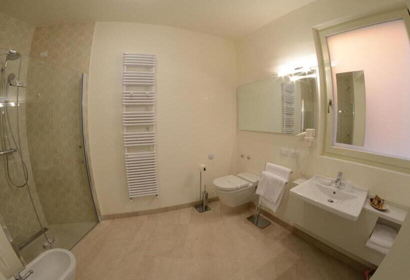 חדר קומפורט, Aromi Piccolo