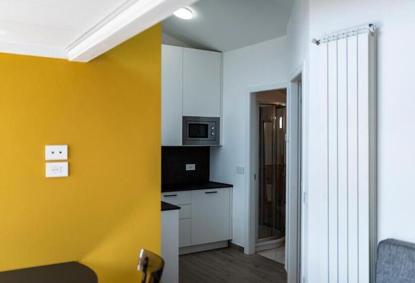 شقة بغرفة نوم واحدة, Aromi Piccolo