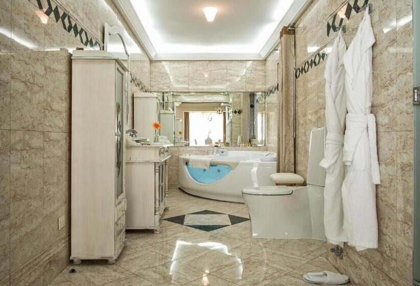 سوئیت پرزیدنت, Azimut