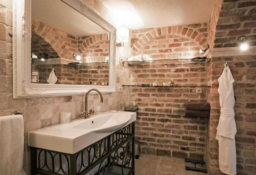 سوییت دوبلکس, Azimut