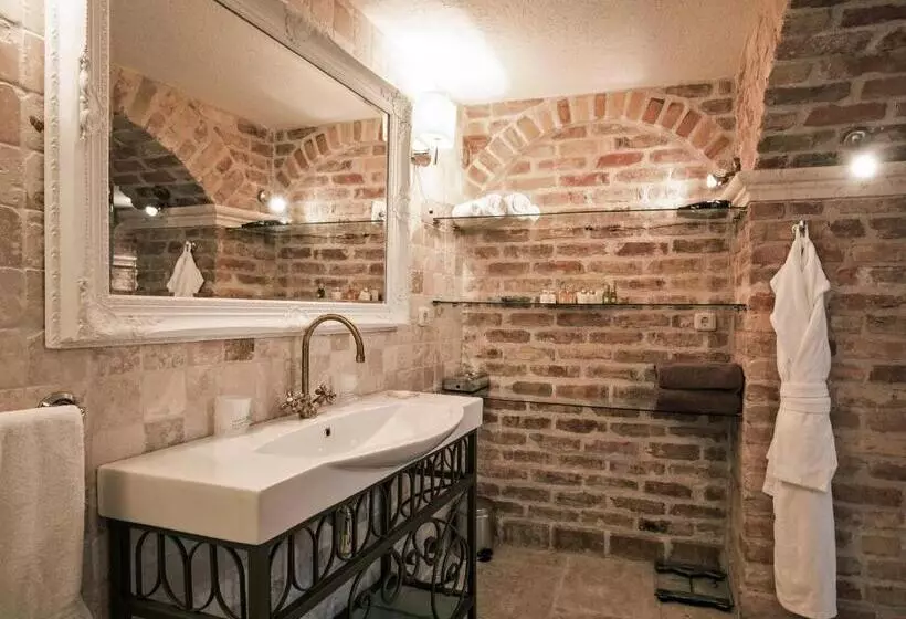 سوییت دوبلکس, Azimut