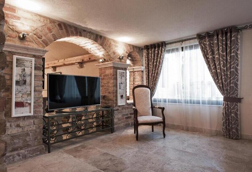 سوییت دوبلکس, Azimut