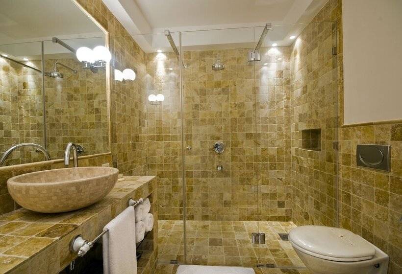 سوییت با چشم‌انداز دریا, Azimut