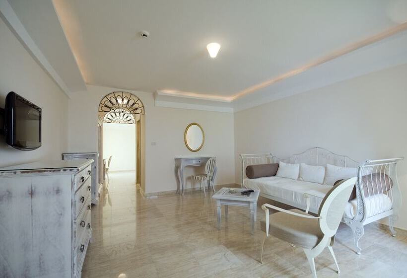 سوییت با چشم‌انداز دریا, Azimut