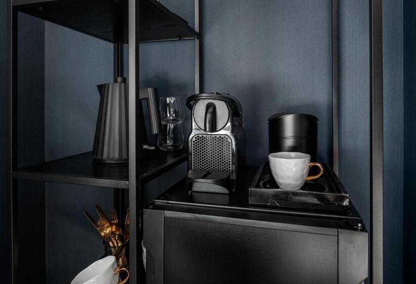 سوییت لوکس, Boutique Hotel The Roosevelt