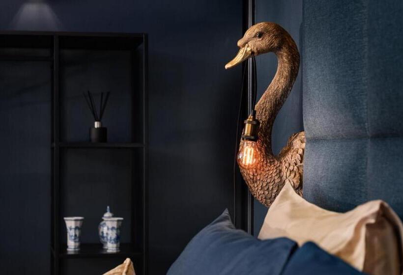 سوییت لوکس, Boutique Hotel The Roosevelt