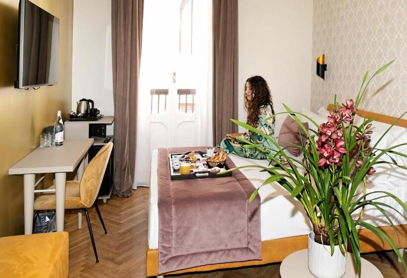 اتاق استاندارد, Caravita