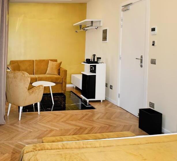 سوییت جونیور, Caravita