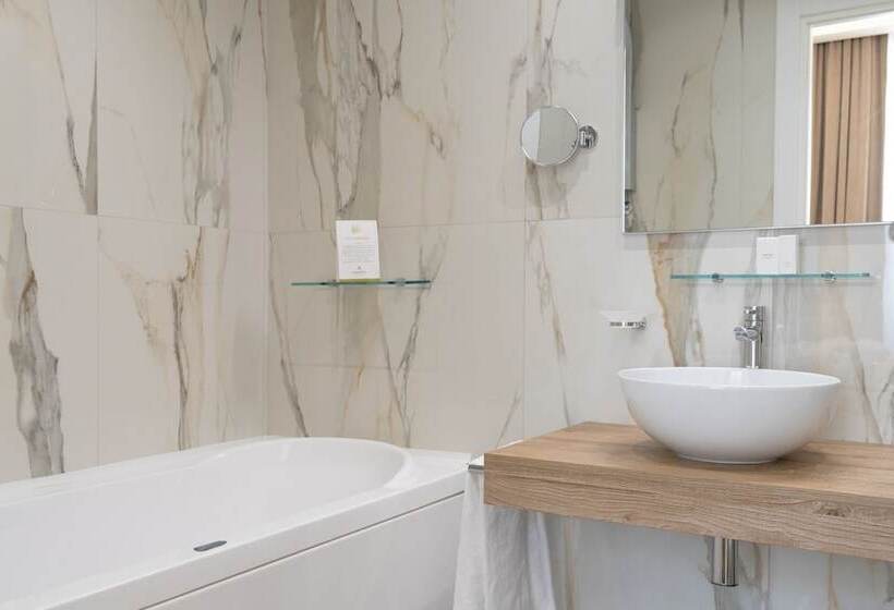 سوییت جونیور, Caravita