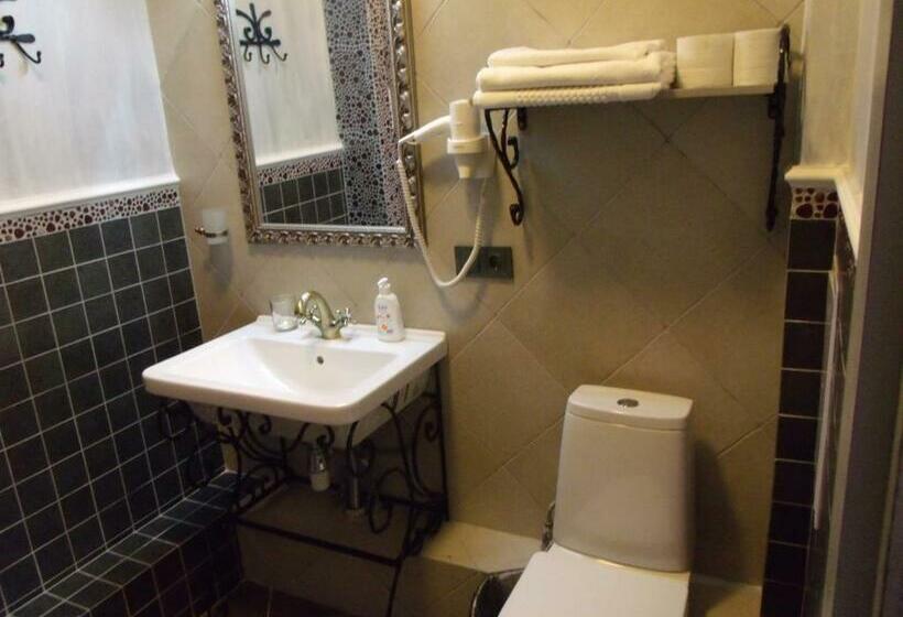 اتاق استاندارد, D'rami