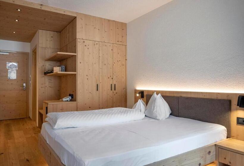 חדר סטנדרט יחיד עם מרפסת, Fischer