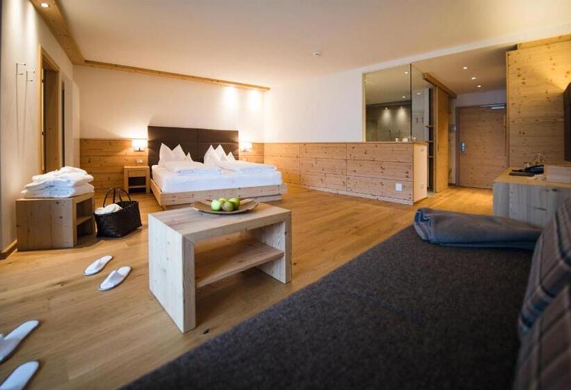 סוויטה משפחתית, Fischer