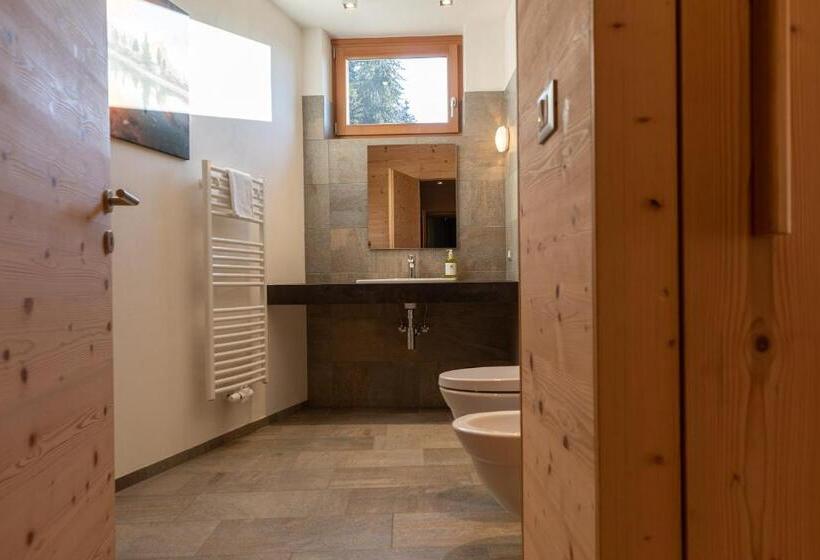 2 Bedroom Suite with Balcony, Fischer