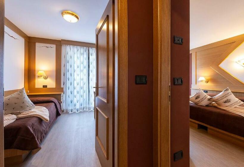 اتاق خانوادگی پایه, La Serenella