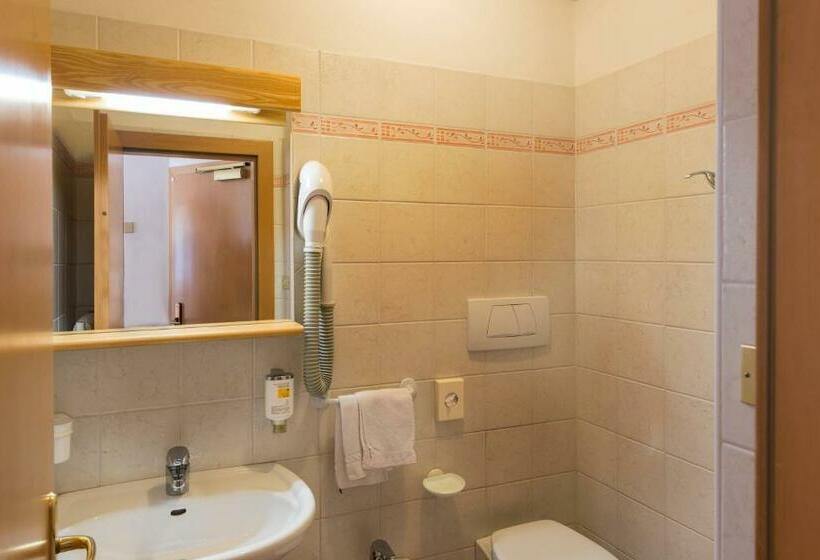 舒适型房间, La Serenella