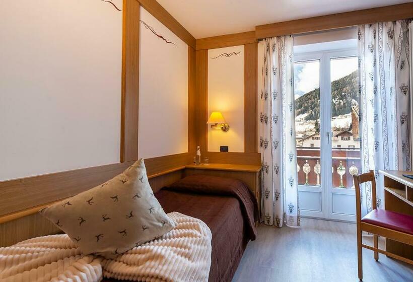 基本家庭间, La Serenella