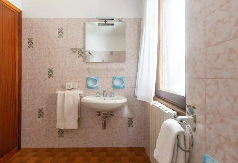 スタンダードルーム, Meublè Adler Rooms & Mountain Apartments