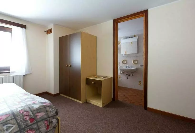 スタンダードルーム, Meublè Adler Rooms & Mountain Apartments