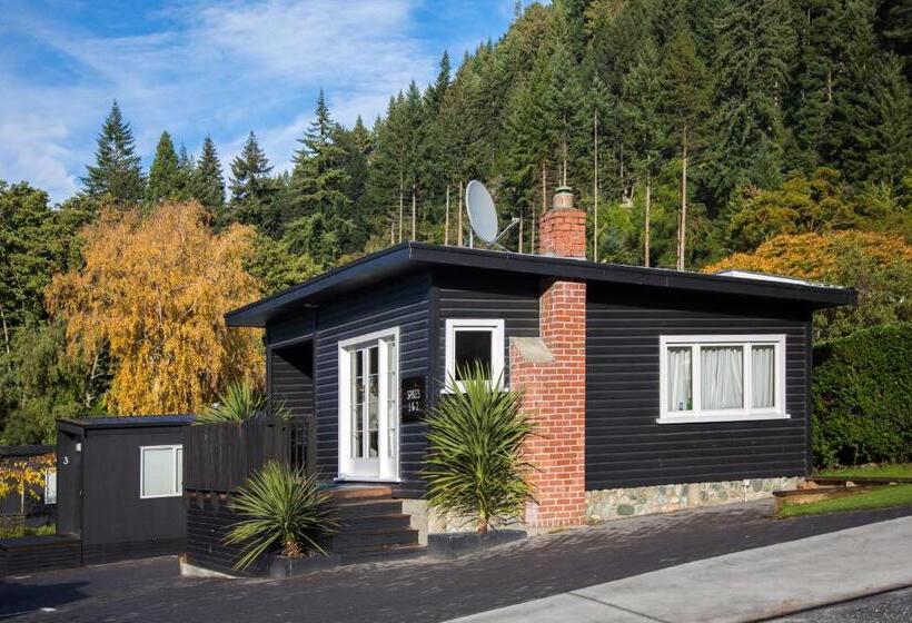 带2个卧室的公寓, Pinewood Queenstown