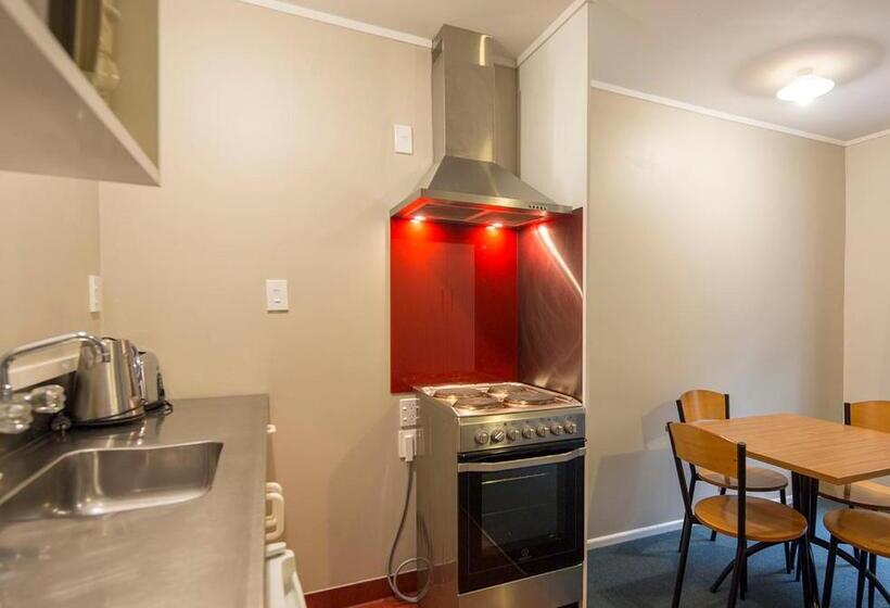 标准工作室, Pinewood Queenstown