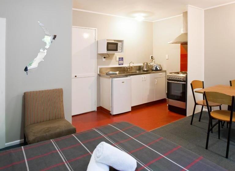 标准工作室, Pinewood Queenstown