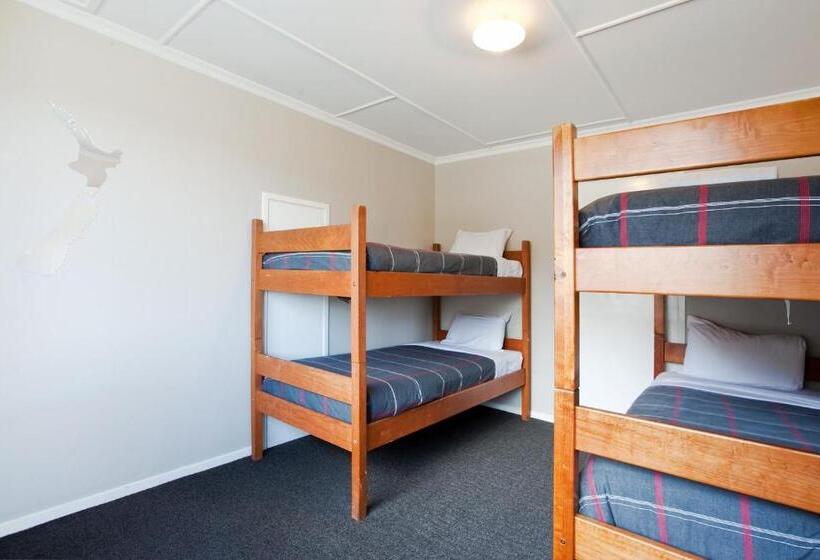 标准工作室, Pinewood Queenstown