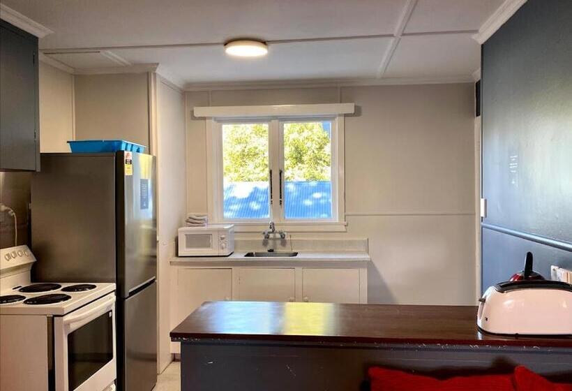 בית, 3 חדרי שינה, Pinewood Queenstown