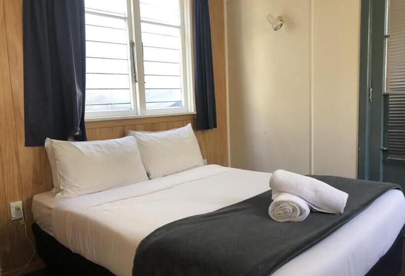 标准平房, Pinewood Queenstown