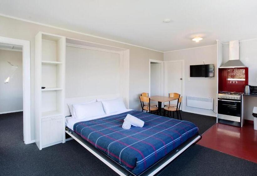 标准工作室, Pinewood Queenstown