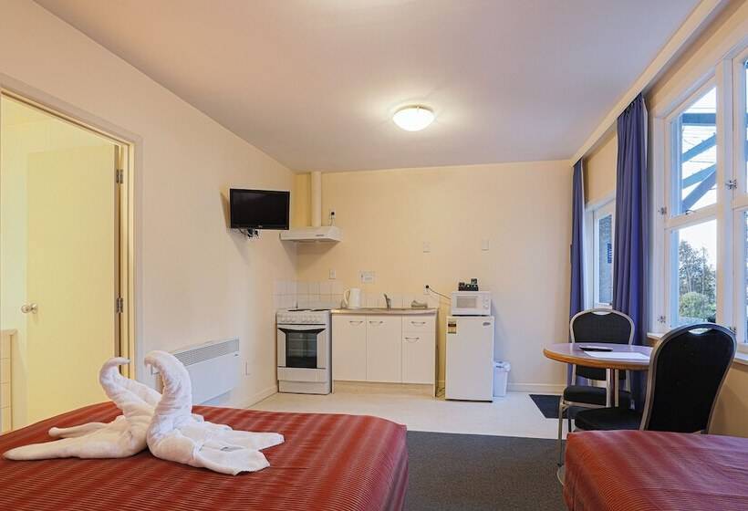 标准工作室, Pinewood Queenstown