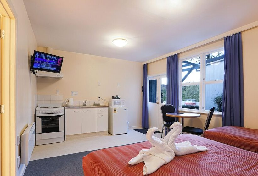 标准工作室, Pinewood Queenstown