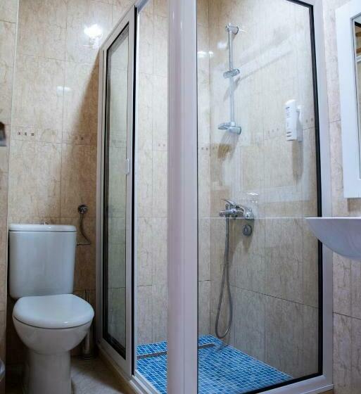 اتاق استاندارد با بالکن و چشمانداز دریا, R