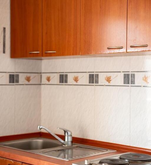 آپارتمان 2 خوابه با چشمانداز دریا, R