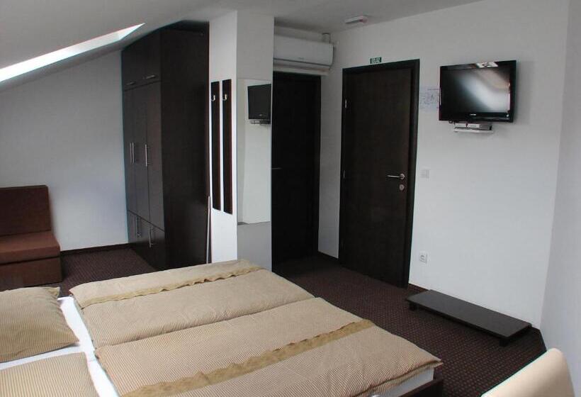 Четырехместный Номер Стандарт, Rooms Levicki