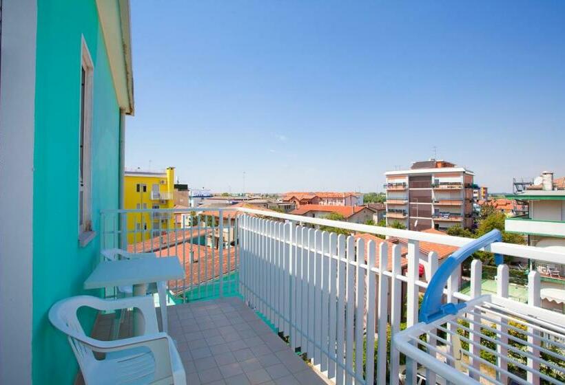 Pokój Standard z Balkonem, Sanremo