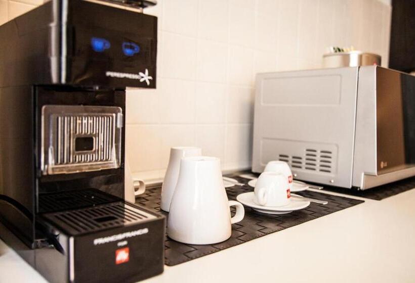 חדר סופריור עם מרפסת, St. Peter S View Apartment