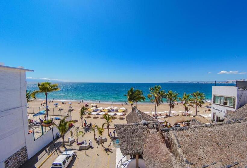 带一个卧室和一个阳台的海景公寓, Suites Nadia Puerto Vallarta