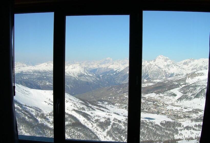 Номер Стандарт, Tana Della Volpe