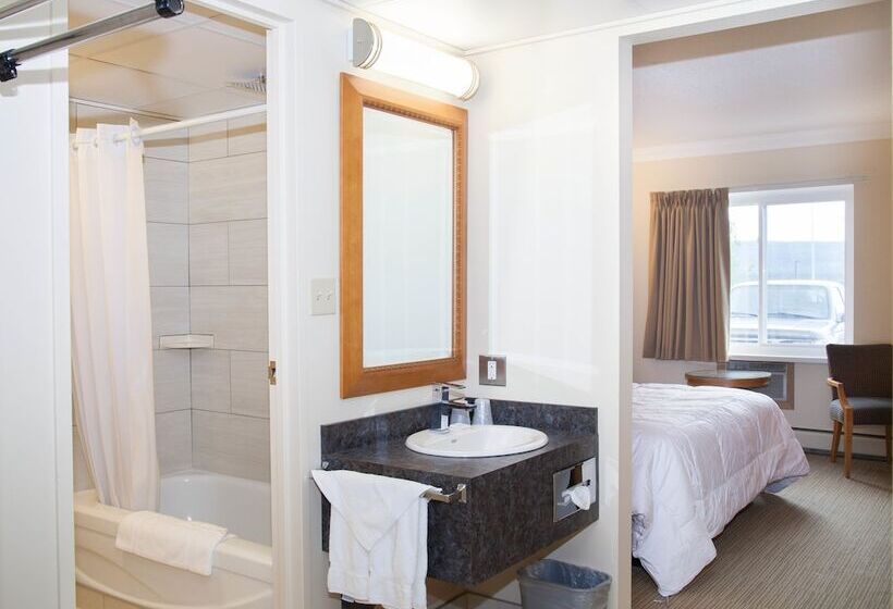 חדר סטנדרט שתי מיטות זוגיות, Twin Pine Inn & Suites