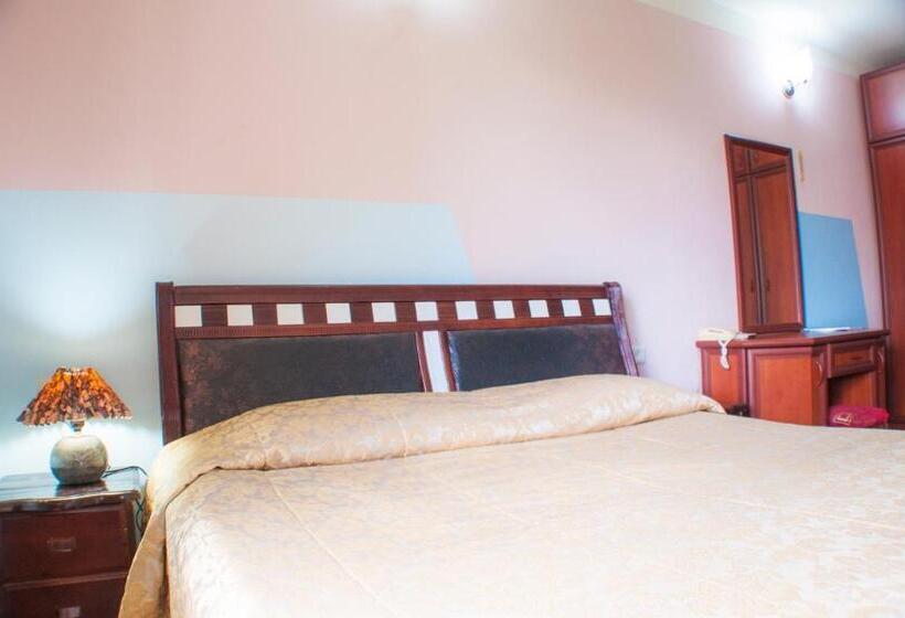 اتاق استاندارد, World Of Gold