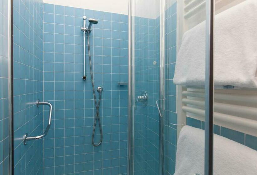 اتاق استاندارد, Zaguri B&b