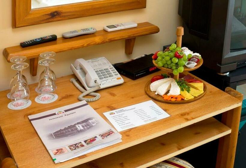 غرفة كومفورت ثلاثية, Motel Kod Bakija