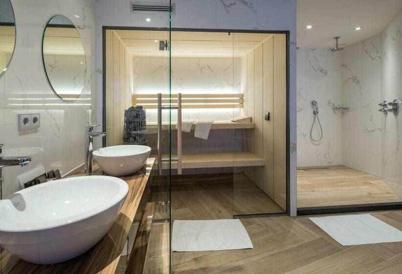 Президентский Люкс, Van Der Valk Hotel Wieringermeer